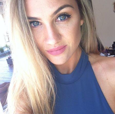 ColourVUE Cool Blue contact lenses